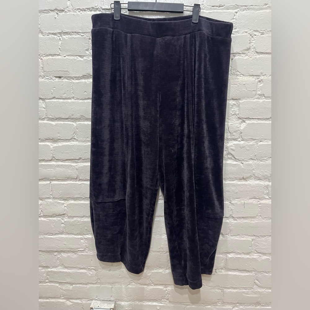 Alembika Velvet Pants